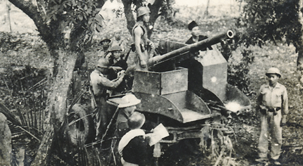 
Pháo đài Láng trong những ngày đầu Toàn quốc kháng chiến năm 1946. Ảnh tư liệu Bảo tàng LSQS Việt Nam.
