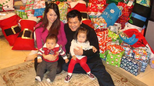 
Hình ảnh hiếm hoi bên gia đình của Sammy Hoàng.
