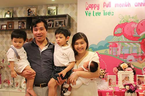 
Sau khi nghỉ việc ở VTV, Lưu Hà chủ yếu dành thời gian chăm sóc gia đình nhỏ và tập trung kinh doanh.
