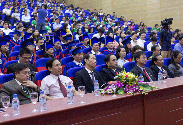 
Hình ảnh các Đại biểu tham dự tại buổi lễ
