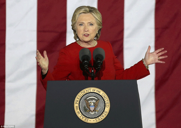 
Trong cuộc tiếp xúc mang tính quyết định, bà Hillary đã quyết định bung hết tất cả những gì bà đang có để thu phục cử tri Mỹ.
