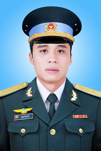 Thượng úy Đặng Đình Duy.