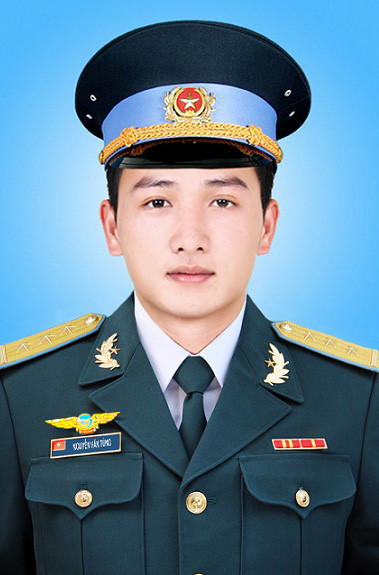 Thượng úy Nguyễn Văn Tùng.