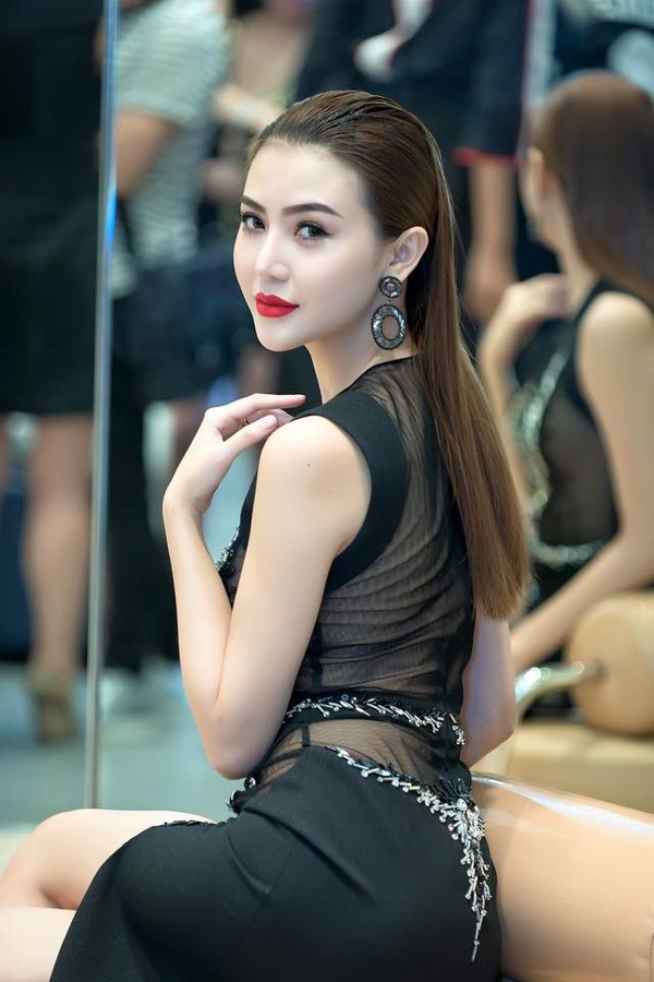 Sau cuộc thi Siêu mẫu 2015, Ngọc Duyên tiếp tục khẳng định tên tuổi ở làng thời trang trong nước và tích cực tập luyện, chuẩn bị cho Miss Global Beauty Queen 2016.
