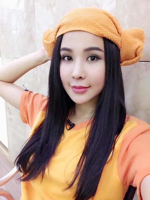 Hình ảnh selfie mới nhất của Diệp Lâm Anh khiến cư dân mạng không khỏi choáng váng với vẻ ngoài lạ lẫm.