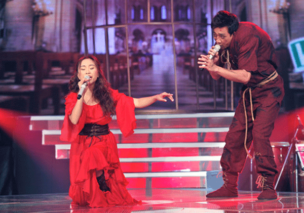 
Tiết mục của cặp đôi Trấn Thành- Đoan Trang khiến ban giám khảo xúc động.
