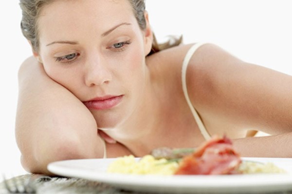 Bỏ ăn bữa sáng làm giảm lượng đường trong máu, làm ngưng trệ quá trình cung cấp chất dinh dưỡng cho não bộ.