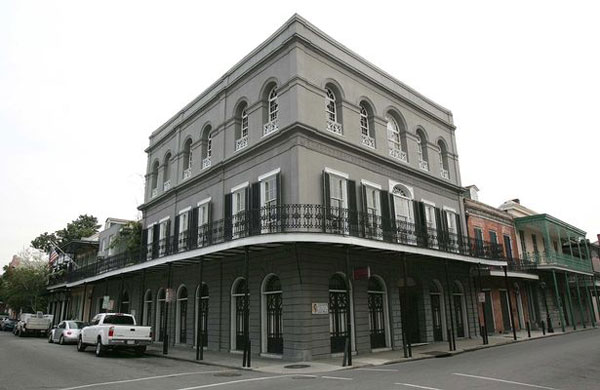Tòa nhà Angelina và Brad ở New Orleans.