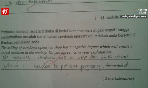 
Câu hỏi gây tranh cãi về đáp án trong đề thi của học sinh lớp 9 ở Malaysia.
