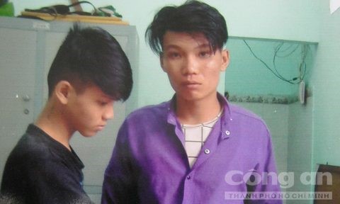 Hai tên cướp tại cơ quan công an.