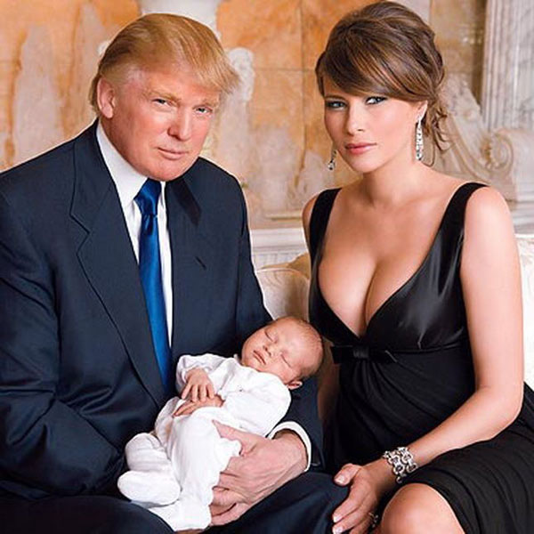 
Vợ chồng Tổng thống Donald Trump bên con trai Barron.
