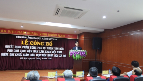 
GS Phạm Văn Đức - Ph&oacute; Chủ tịch Viện H&agrave;n l&acirc;m Khoa học x&atilde; hội Việt Nam, Gi&aacute;m đốc Học viện Khoa học x&atilde; hội.

