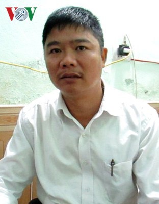 
Thầy Dương Quang Thành, giáo viên trường Tiểu học 3 Môn Sơn. Ảnh: VOV.
