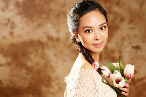 
Xót xa trước hình ảnh Đoạn Đan Phong xinh đẹp trong chiếc váy cưới.
