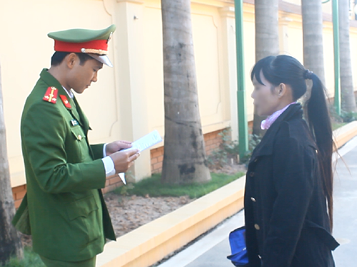 Phạm nhân trại Thanh Xuân làm thủ tục đặc xá ngày 1/12. Ảnh: Quang Chiến