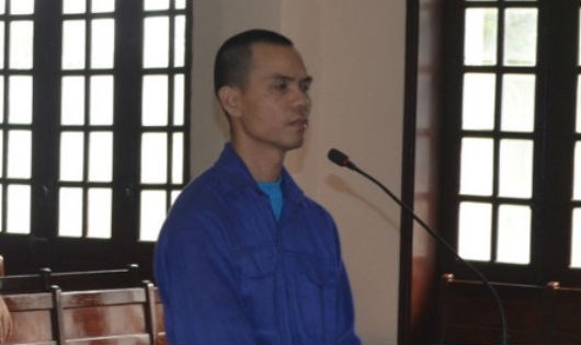 Bị c&aacute;o L&ecirc; Minh Quang tại t&ograve;a. Ảnh NLĐ