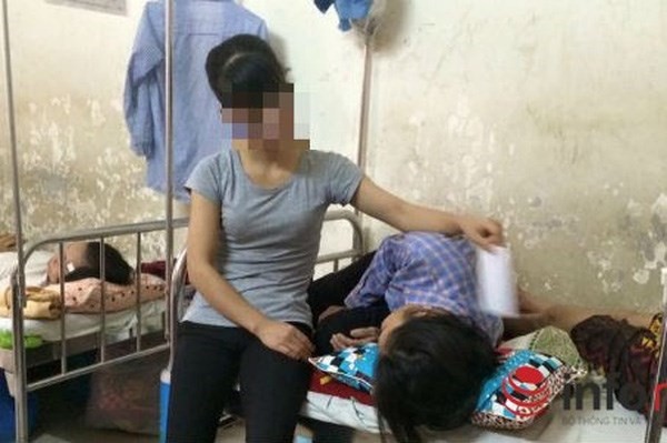
Nhiều phụ nữ là nạn nhân của thuốc lá thụ động hiện đang phải điều trị tại Bệnh viện K2.
