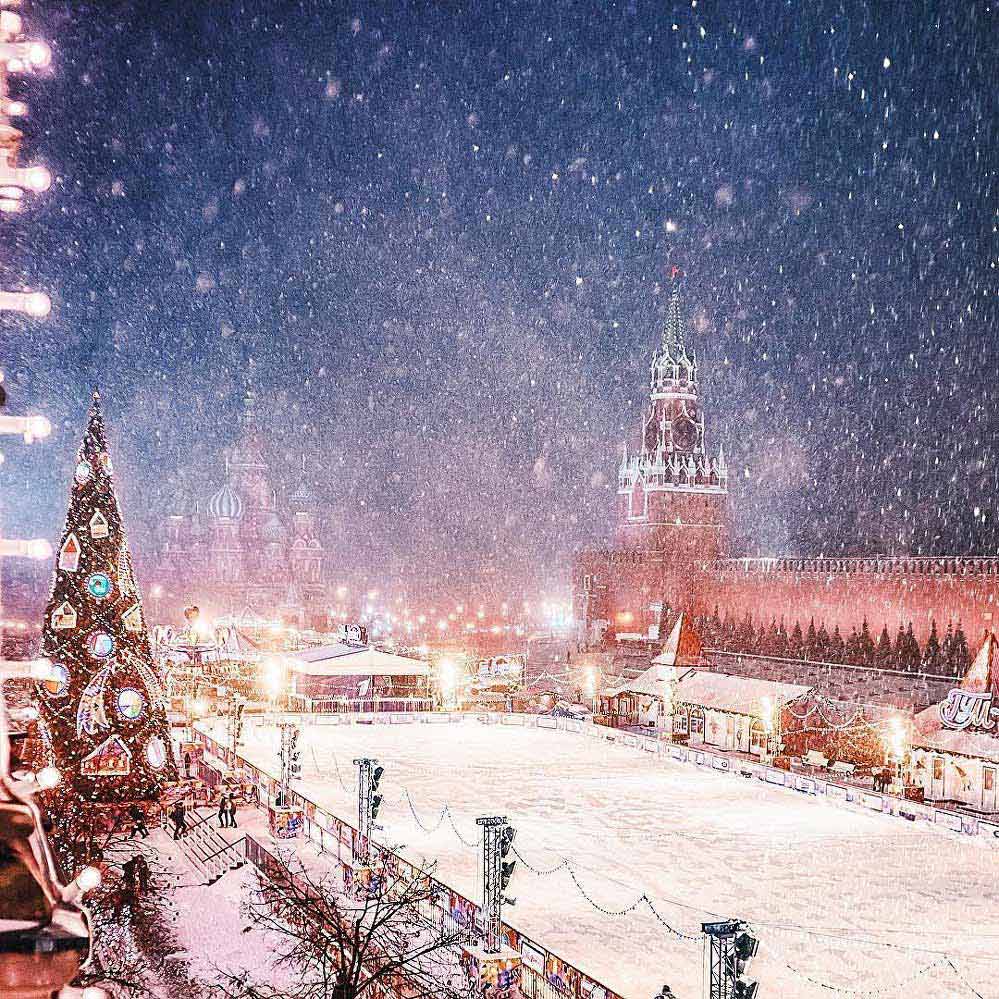 Cảnh tuyết rơi đẹp mê mẩn ở Moscow