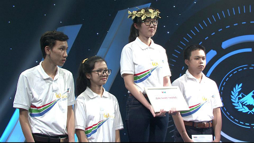 
Kh&aacute;nh My chiến thắng cuộc thi th&aacute;ng với số điểm 190.
