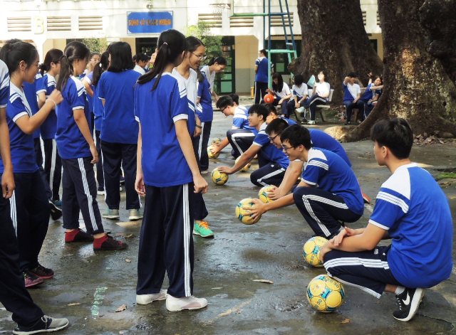 Tình huống môn thể dục Chưa đạt sẽ bị hạ một bậc xếp loại học lực theo Thông tư 58