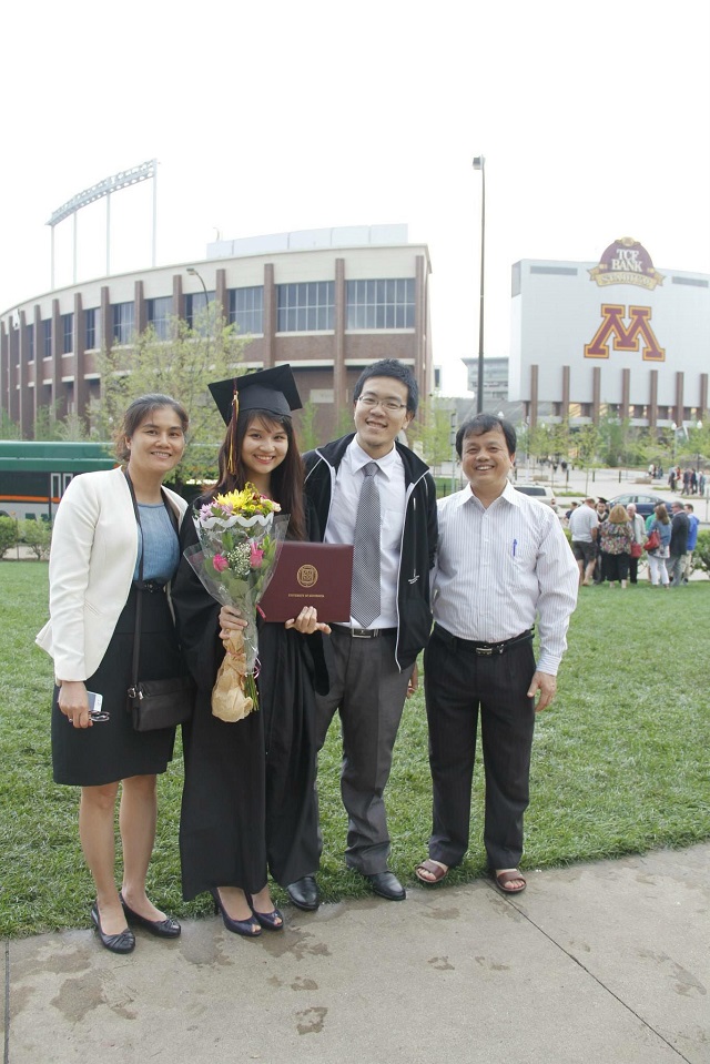 Cô sáng lập chương trình “Silicon Valley Immersion Trip” để giúp học sinh Việt được đến Silicon trải nghiệm trại hè công nghệ.