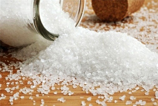 Sử dụng quá nhiều muối và bột ngọt cũng khiến sức khỏe bạn bị “đe dọa”