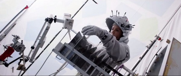 
Hình ảnh thực sự của tàu vũ trụ trong bộ phim “Cuộc chiến không trọng lực”
