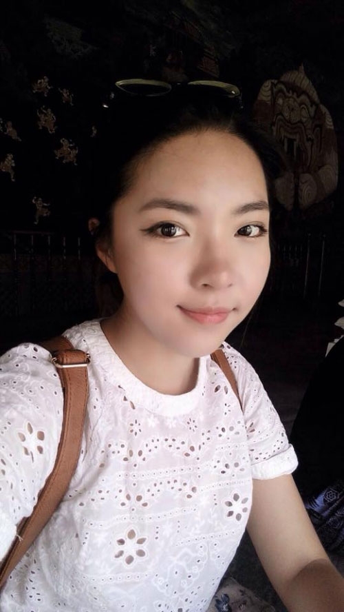 Không yểu điệu, thanh tao đúng chất người con gái Hà Nội xưa như mẹ, Lam Khê sở hữu vẻ đẹp vừa cá tính, vừa kiêu kỳ, rất thu hút.