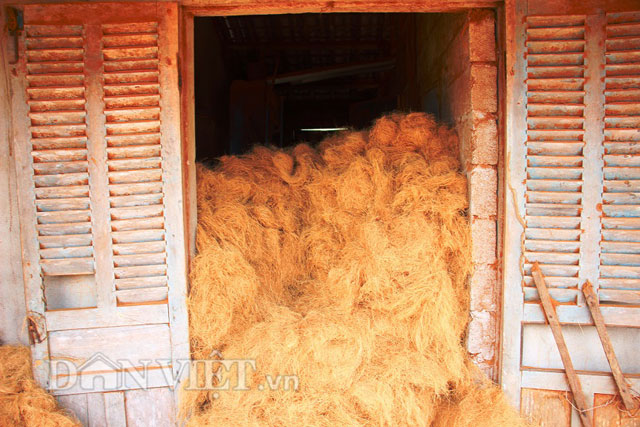 Những sợi cước được lấy từ vỏ dừa