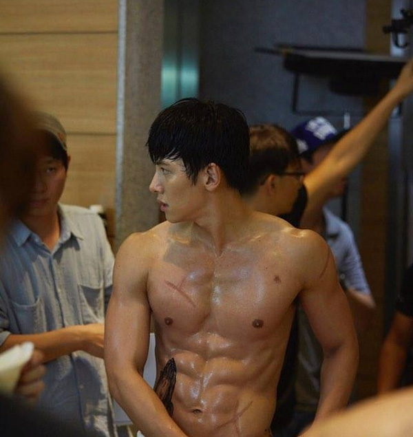 pháp luật Việt Nam ảnh khoả thân