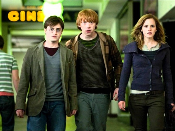
“Sách vở, và trí thông minh ư! Còn có những thứ quan trọng hơn – tình bạn và lòng quả cảm” - Hermione Granger ( Emma Watson ) | Harry Porter
