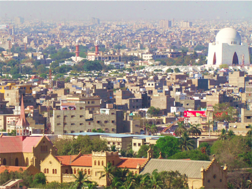 Thành phố Karachi Pakistan có tỷ lệ tội phạm cao này có mức sống khá rẻ, từ giá cả nhà đất, thức ăn, giao thông, và giải trí.