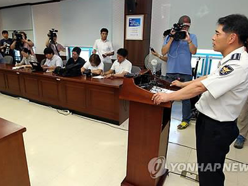 
Cảnh sát Hàn Quốc đưa thông tin về vụ việc.

