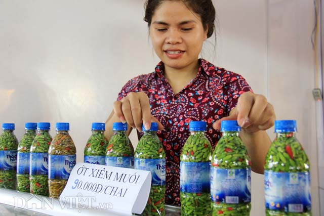 Đặc sản ớt tí hon là mặt hàng luôn được trưng bày tại các Hội chợ triển lãm nông sản được tổ chức tại Quảng Ngãi