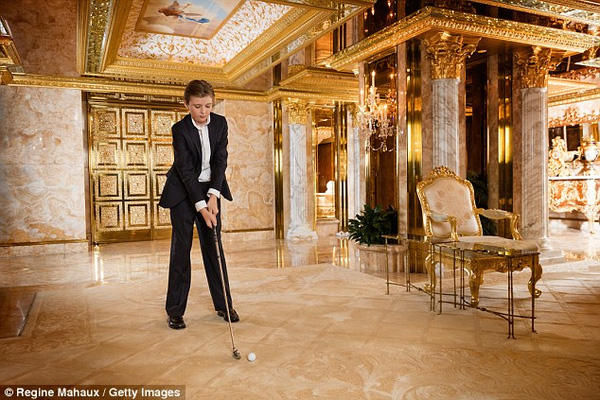 
Hoàng tử út sở hữu một tầng riêng trong căn hộ thông tầng của gia đình ở Trump Tower.
