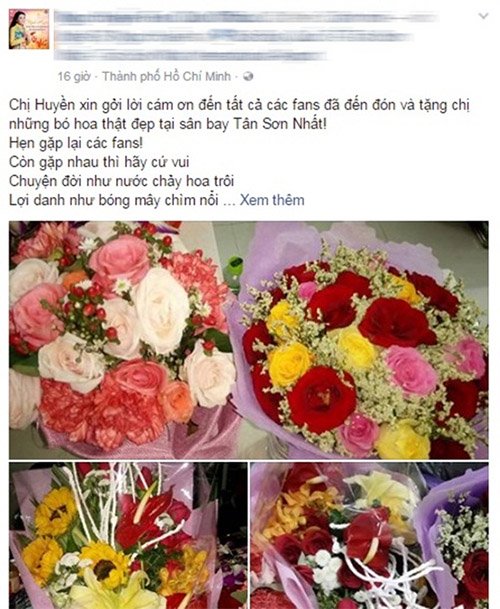 
Nữ nghệ sĩ không giấu nổi niềm vui khi viết một bài thơ ngắn cảm ơn những người hâm mộ đã đến đón và tặng cô những bó hoa thật đẹp tại sân bay Tân Sơn Nhất.
