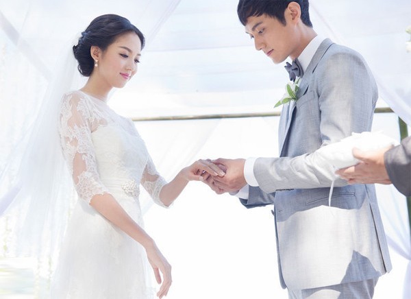 
Trương Tử Lâm đã kết hôn bí mật với doanh nhân tên Nhiếp Lỗi vào năm 2013.
