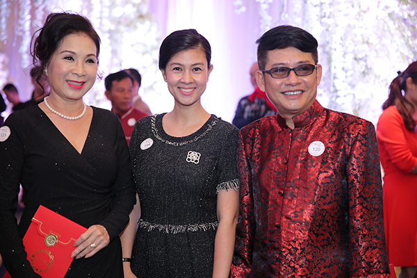 
Từ trái qua: diễn viên Kim Xuân, Kim Thư, Tấn Beo.
