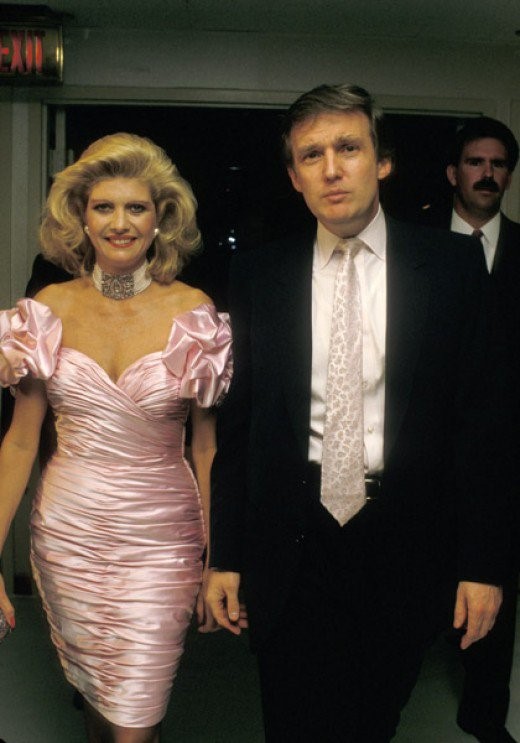 
Donald Trump cùng người vợ đầu tiên - Ivana Trump.
