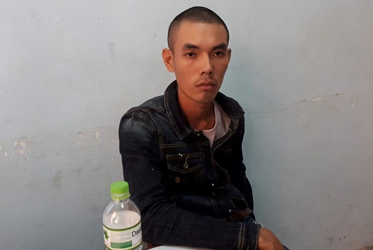 
Đối tượng Nguyễn Minh Huy tại cơ quan C&ocirc;ng an. Ảnh: H&agrave; Sơn
