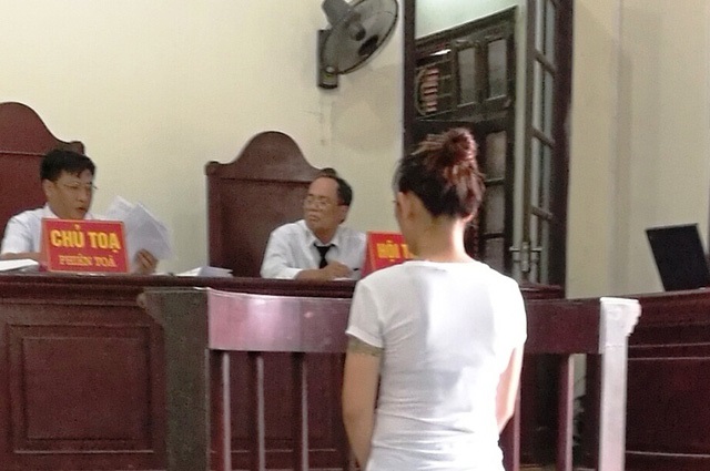 
Lê Thị Trang tại phiên tòa sơ thẩm. Ảnh: PV
