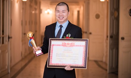 
Hải Anh vinh dự nhận giải Nhà quản lý xuất sắc thời đại Hồ Chí Minh
