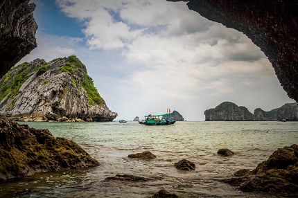 
Đảo ngọc Cát Bà được đánh giá là đảo thông minh, sinh thái và lý tưởng cho du lịch nghỉ dưỡng. Ảnh: Xuân Thủy
