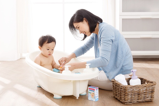 Những lý do bột tắm trẻ em Nhân Hưng được lòng mẹ bỉm sữa