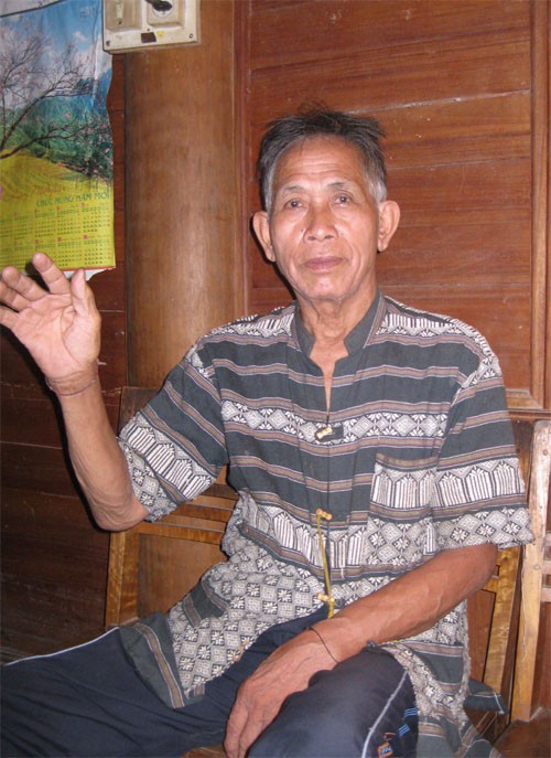 
Cụ Lo Văn Nghệ, 80 tuổi - một trong 4 cao niên còn biết tiếng Ơ Đu.
