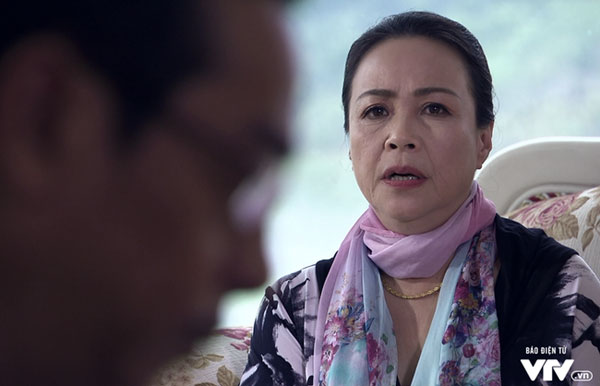 
Trong Người phán xử, NSƯT Thanh Quý thủ vai Hồ Thu, một người phụ nữ kín kẽ thương yêu chồng con hết lòng.
