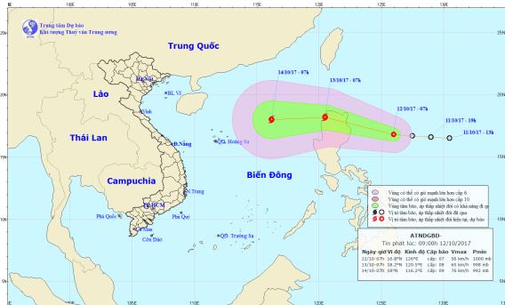 Đường đi của áp thấp nhiệt đới đang sắp vào biển Đông. Ảnh: NCHMF