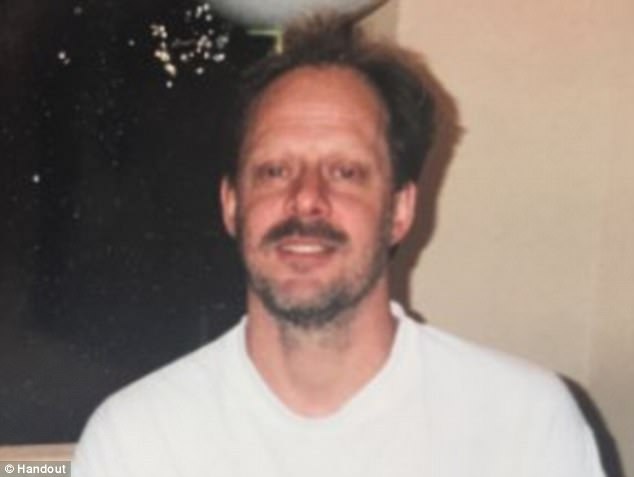 
Stephen Paddock bị tình nghi là tay súng bắn chết hơn 50 người.
