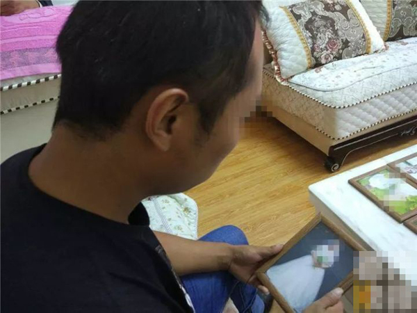 
C&acirc;u chuyện đau l&ograve;ng của người đ&agrave;n &ocirc;ng bị vợ bỏ đi ngay sau đ&aacute;m cưới.
