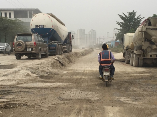 Dự án thi công dang dở. Ảnh: H.Châu